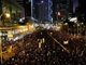 香港举行更大规模游行 特首林郑月娥向市民道歉