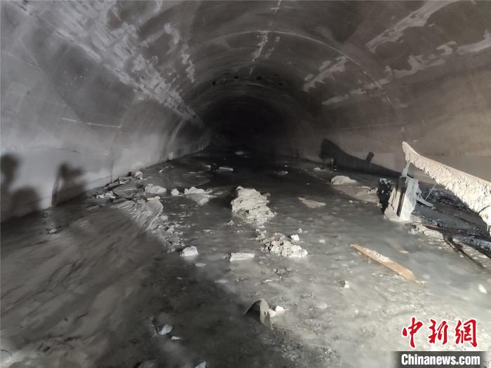 云南在建隧道事故仍有6人失联现场突泥约1.5万立方米